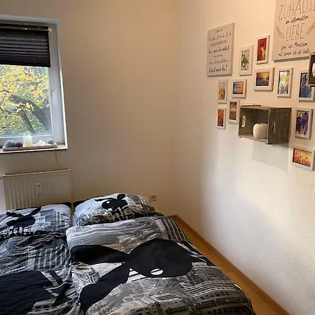 4 Zimmer Wohnung Mit 6 Betten Nahe Hamburg Glinde  Buitenkant foto