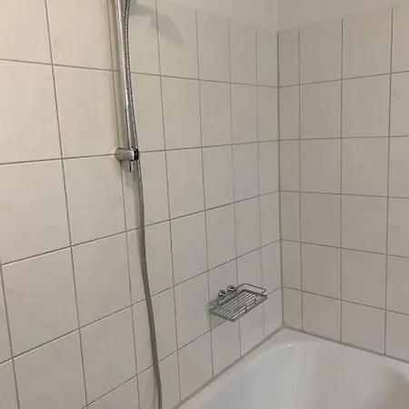 4 Zimmer Wohnung Mit 6 Betten Nahe Hamburg Glinde  Buitenkant foto